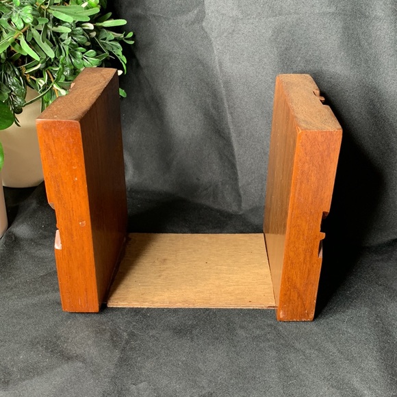 Set of 2 late 1950’s hand made solid wood bookends - Picture 2 of 9